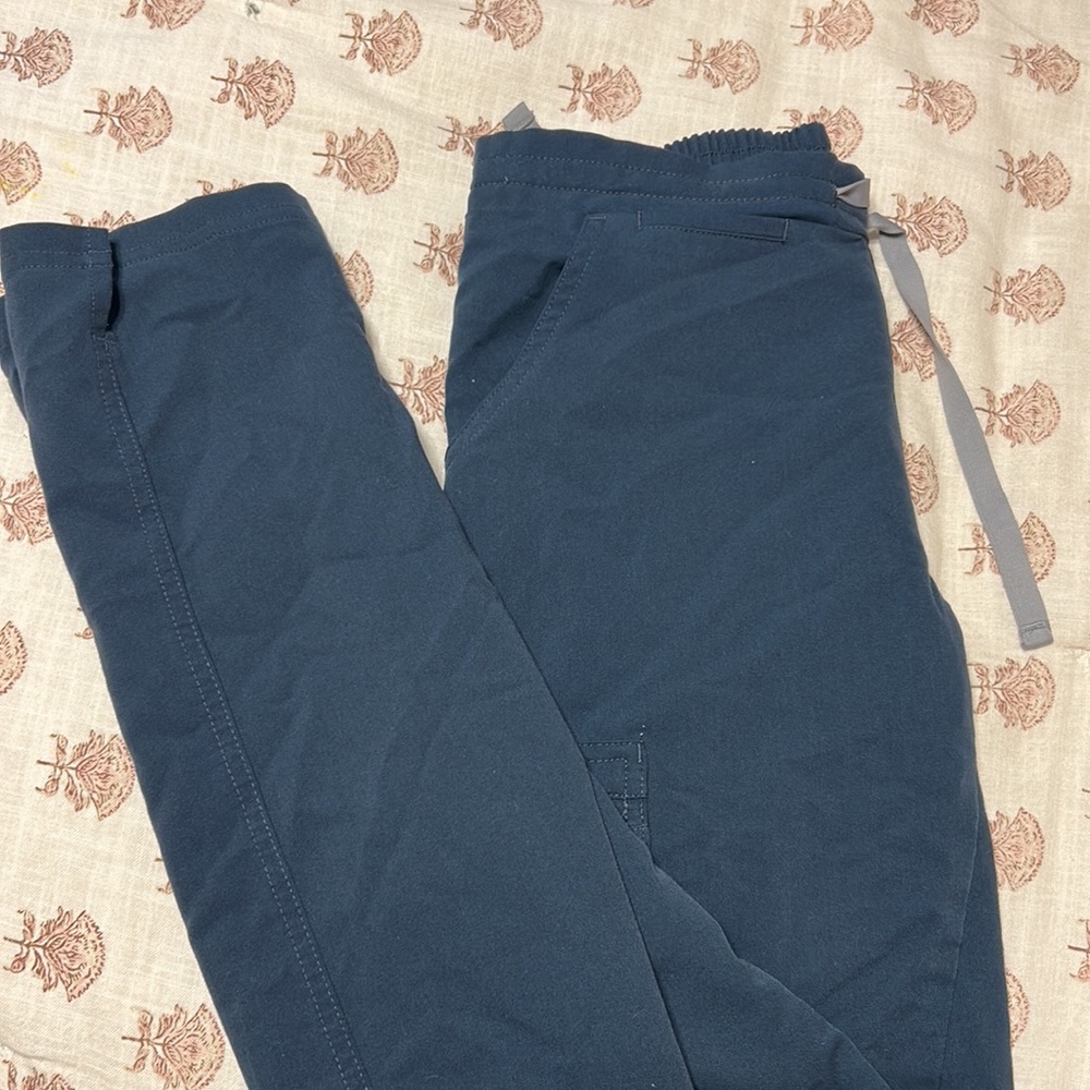 Figs scrub pants dark harbor